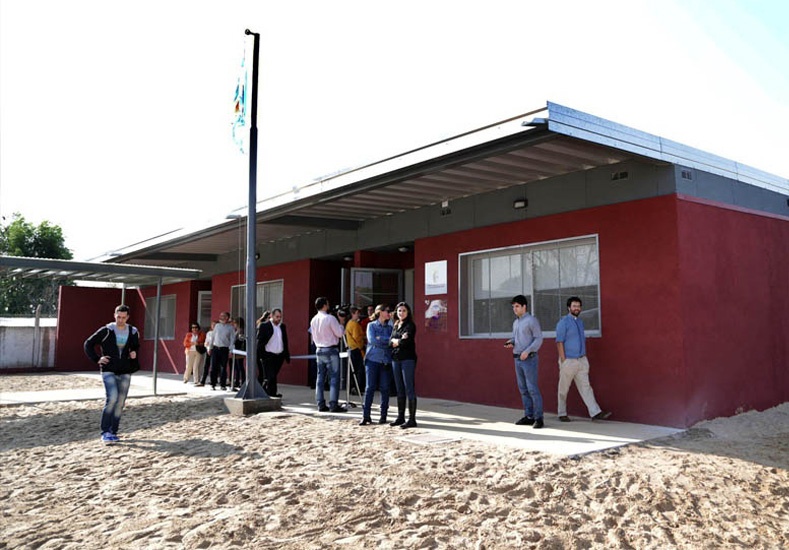 Alto Verde: por el agua, la escuela de oficios no da clases