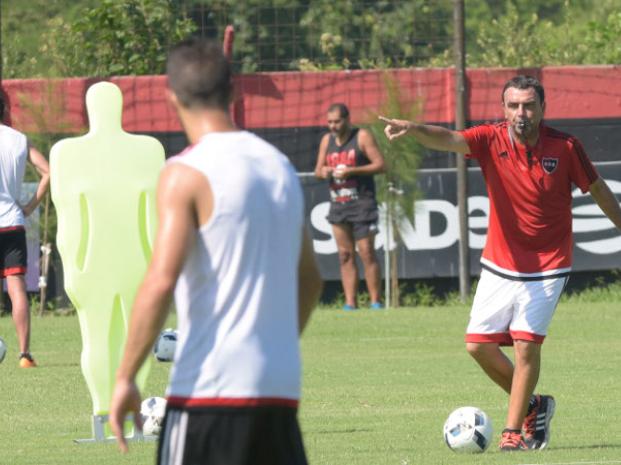 OSELLA PROBÓ EL ONCE DE NEWELLS CON DOS CAMBIOS PENSANDO EN HURACÁN