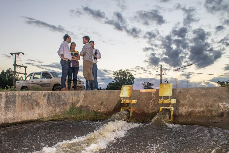 Emergencia hídrica: el Intendente recorrió Colastiné Norte