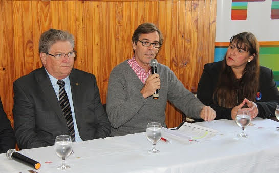 Fascendini presidió la apertura de las ofertas para la repavimentación de la ruta 10