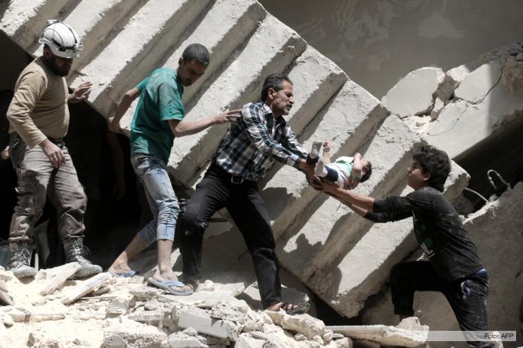 Al menos 14 muertos tras un bombardeo en un hospital en Alepo