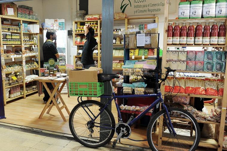 Las ventas minoristas cayeron 6,6% en abril