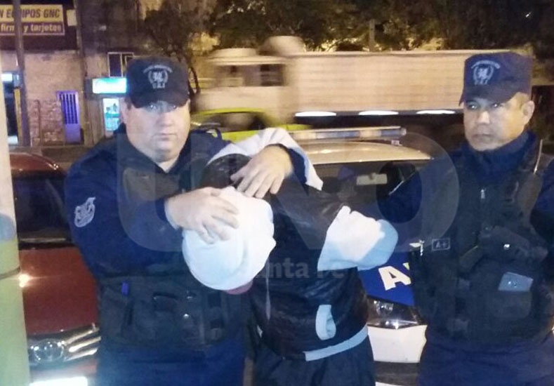 Tres sujetos asaltaron a un taxista en la Ciudad de Santa Fe