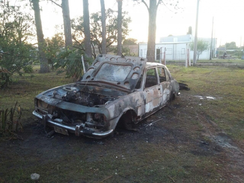 Incendiaron otro vehículo en la ciudad