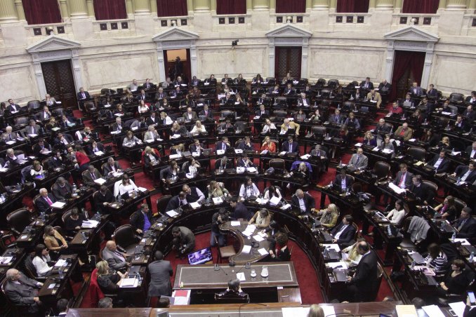 Diputados comienza a discutir la ley antidespidos