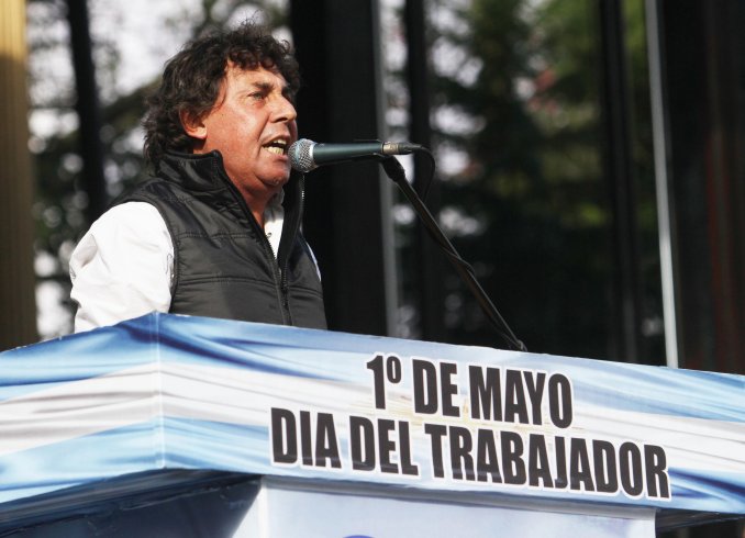 Micheli mete presión: 