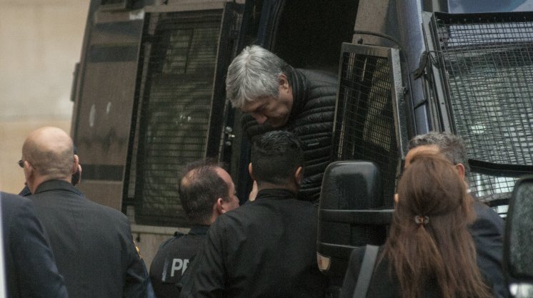 Báez presentó un escrito y no respondió preguntas en la nueva indagatoria