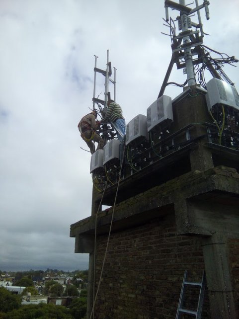 El municipio desmontó una antena ilegal