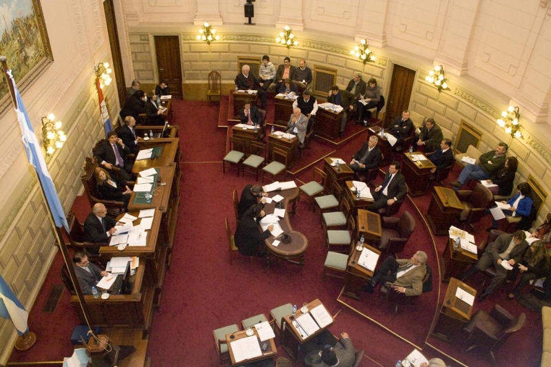 Desde el Ejecutivo presionan para que se apruebe el endeudamiento