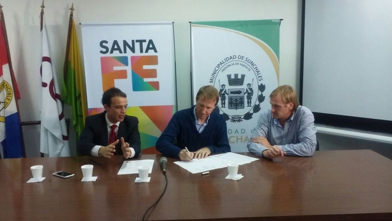 Entregaron equipamiento a municipios y comunas