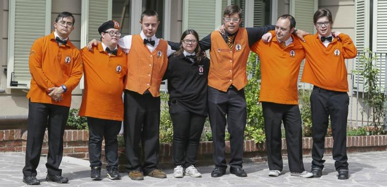 Quieren en la Argentina un hotel atendido por personas con Síndrome de Down