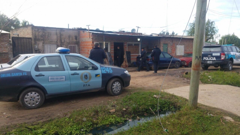 Secuestran droga y detienen a una mujer