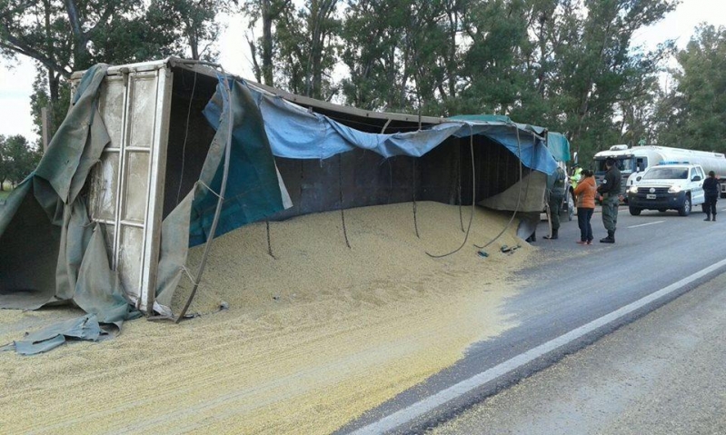 Fatal choque entre dos camiones