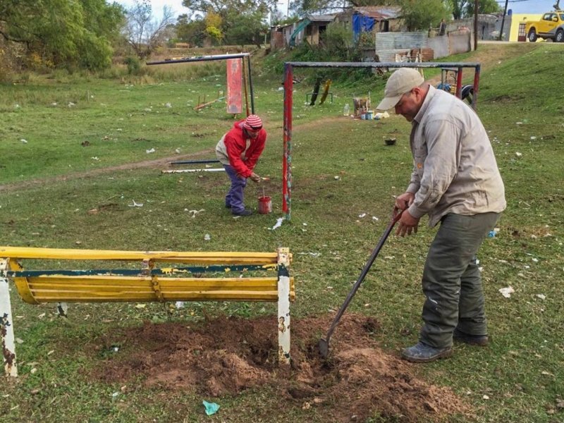 Trabajan en el retorno de las familias evacuadas