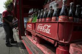 Venezuela se queda sin Coca Cola por la falta de azúcar
