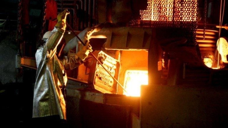 Eliminan un turno completo en la planta de Acindar