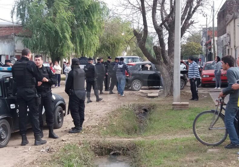 Persecución, choque, amenazas y detenidos en B° Don Bosco