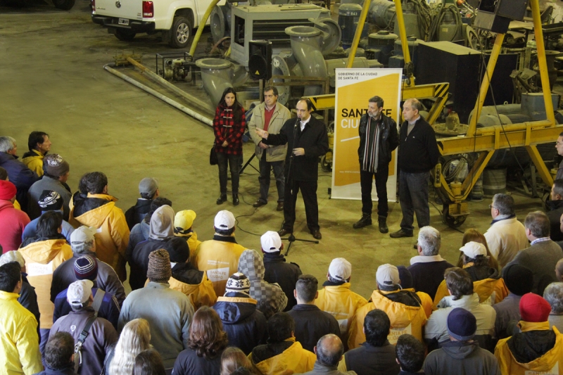 Corral reconoció el trabajo de empleados municipales