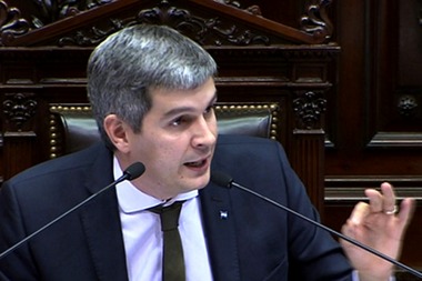 Marcos Peña brindará su primer informe como jefe de Gabinete 