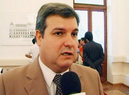 “Exigimos que Nación reconozca que tiene que pagarle a Santa Fe”