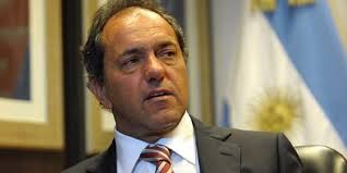 Denuncian a la gestión de Scioli por irregularidades