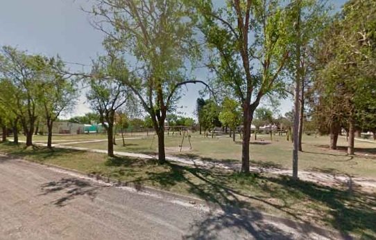 Encontraron un feto abandonado en una plaza