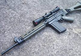 Le robaron un fusil de guerra a un soldado