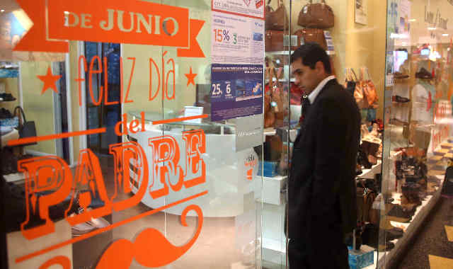 Comerciantes piden que se postergue el feriado del 17 de junio
