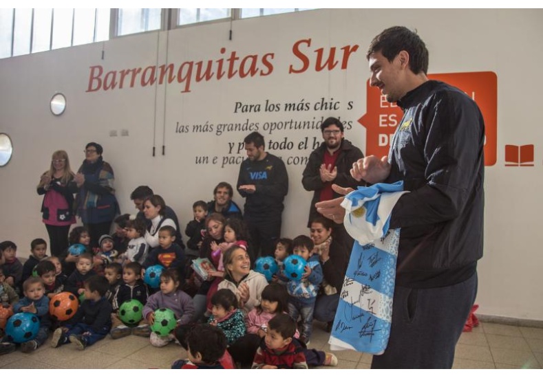 Los Pumas visitaron los Jardines Municipales