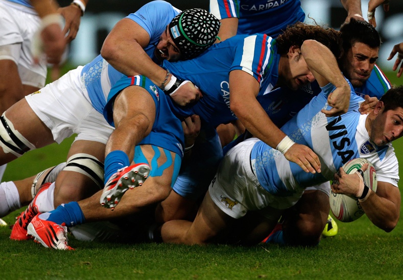 Los Pumas derrotaron 30 a 24 a Italia 