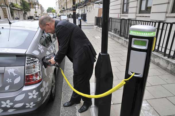 Quieren sumar autos eléctricos al sistema del transporte público