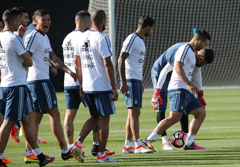 Argentina juega ante Bolivia