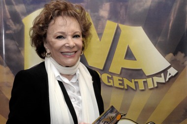 Velan los restos de Irma Roy en el Congreso 