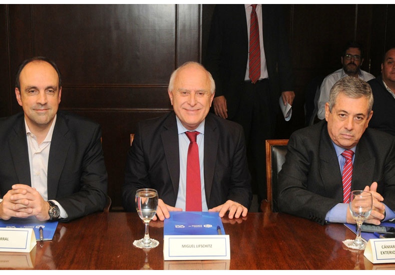 Lifschitz anunció la creación de una agencia de comercio exterior
