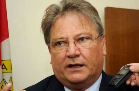 “Los senadores del PJ quieren cogobernar”