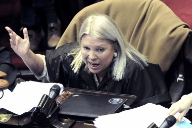Carrió pidió el juicio político de Gils Carbó