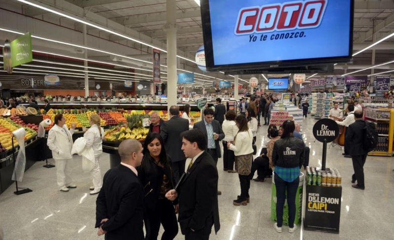 Coto y Jumbo decidieron abrir sus puertas