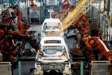 La producción nacional de autos cayó 19,8% en junio 
