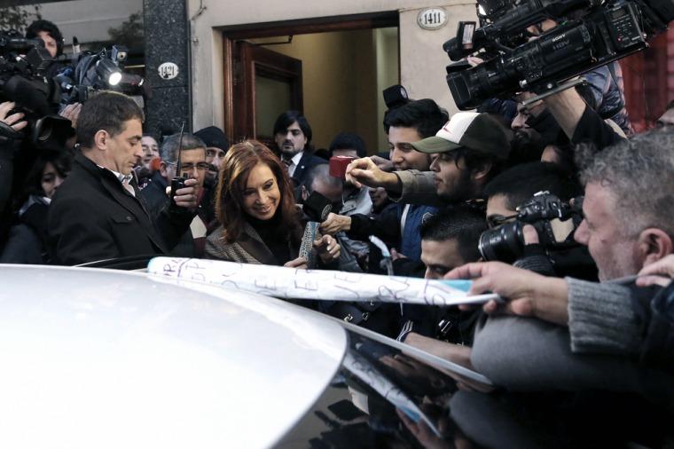 Bonadio congeló las cuentas bancarias de CFK