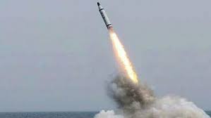 Corea del Norte lanzó un misil balístico desde un submarino