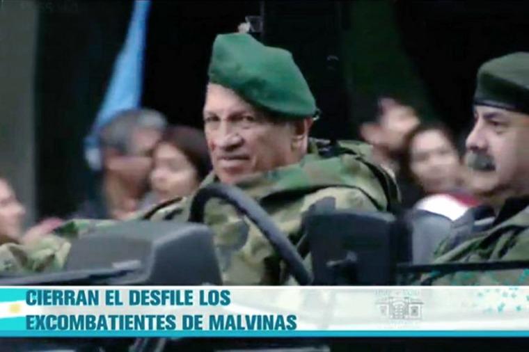 Rico defendió su participación en el desfile