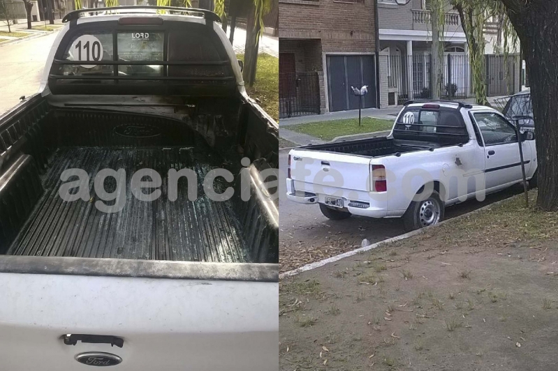 Cámaras de seguridad captaron al quemacoches en acción