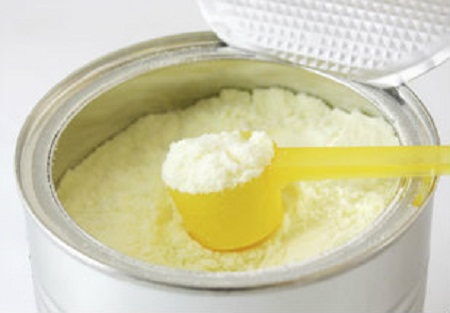 Decomisan dos marcas de leche en polvo