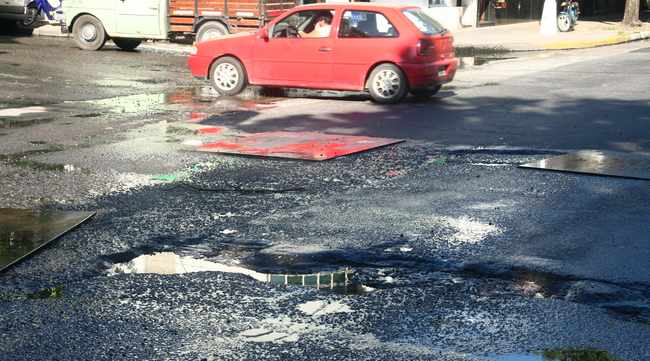Preocupa a los taxistas el estado de las calles
