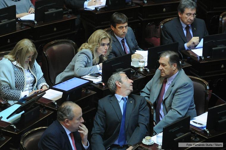 El Senado convirtió en ley proyectos para beneficiar a automotrices y pymes