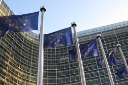 La UE carga de nuevo contra Google y lo acusa de abuso de posición dominante