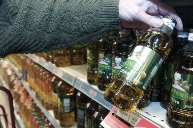 El Gobierno desmintió que el precio del aceite comestible se triplique en agosto