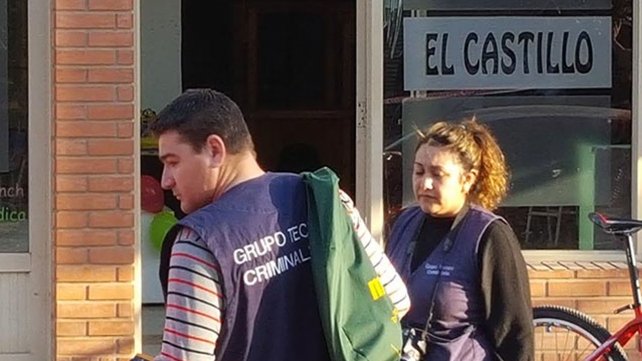 Mató a su expareja en un pelotero, delante de niños, y luego intentó suicidarse
