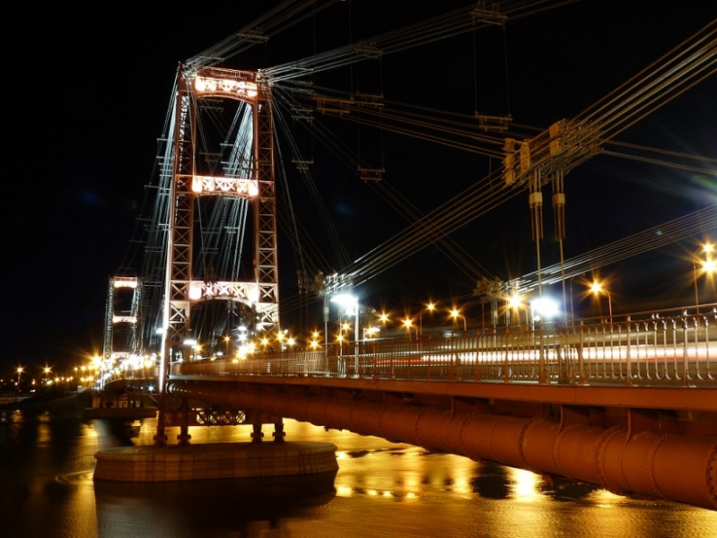 Un nuevo sistema de luces LED de colores iluminará el Puente Colgante