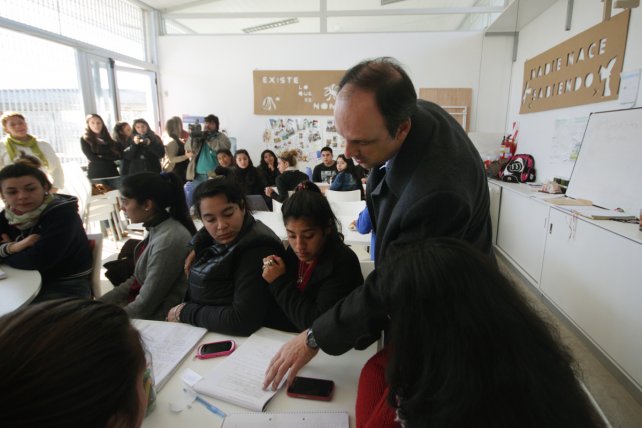 Más de 120 jóvenes iniciaron los cursos de capacitación en las Escuelas de Trabajo